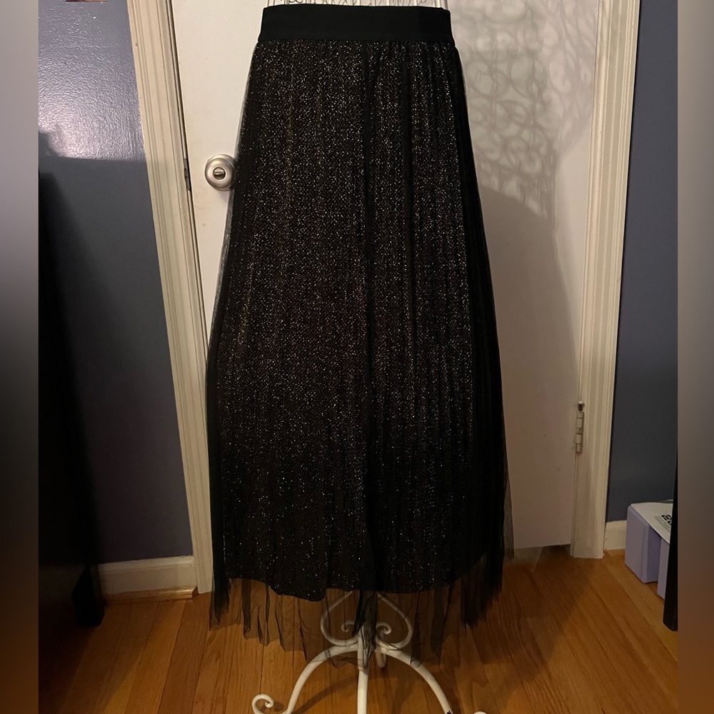Mid-Calf skirt black with gold sparkles